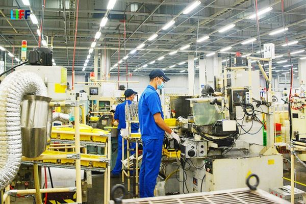 Hướng dẫn nhập khẩu m&aacute;y m&oacute;c đ&atilde; qua sử dụng 2022