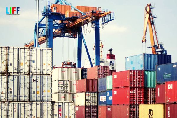 Những mặt h&agrave;ng bạn n&ecirc;n vận tải bằng đường biển