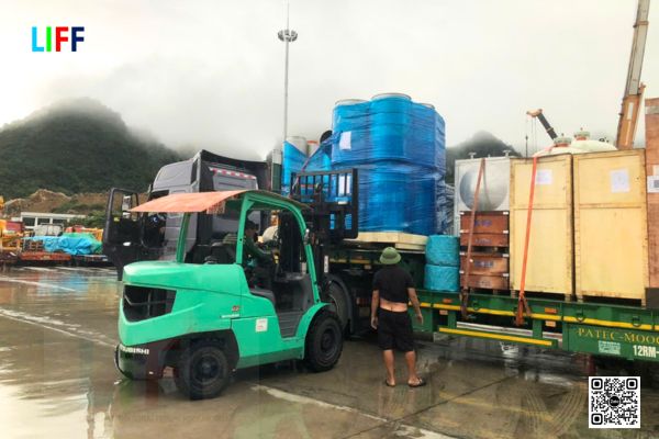 Doanh nghiệp cần l&agrave;m g&igrave; trước khi b&aacute;n lại m&aacute;y m&oacute;c tạm nhập?
